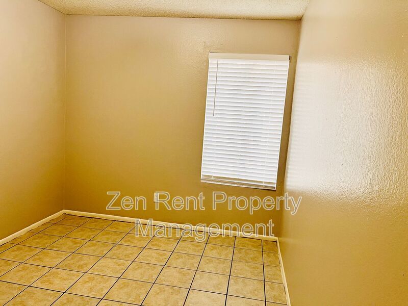 Newly Renovated 2Bd 1Bth in Mesa, AZ! Free App Fee upon signed lease! property image