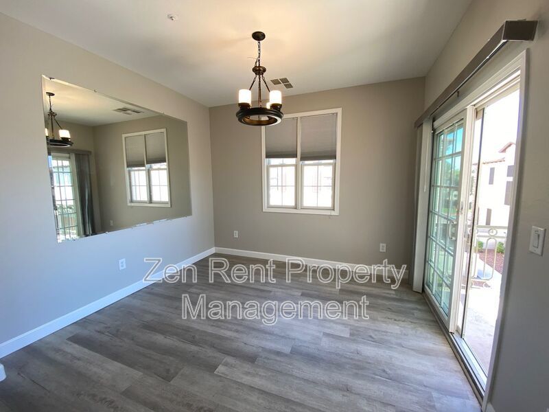 Resort-Style Living in Gilbert – 3 Bed Townhome Near SanTan Village property image