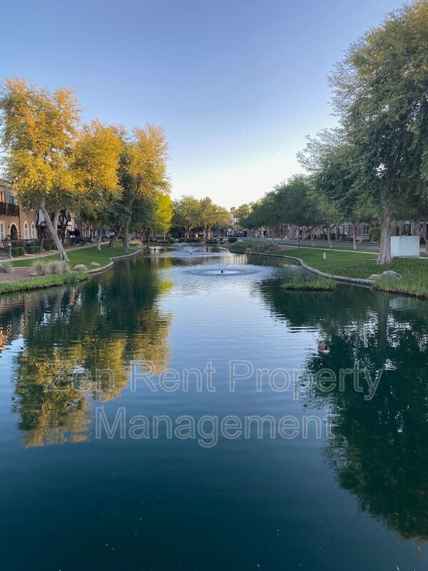 Resort-Style Living in Gilbert – 3 Bed Townhome Near SanTan Village property image