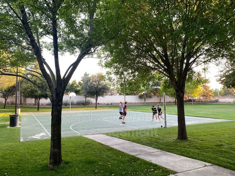 Resort-Style Living in Gilbert – 3 Bed Townhome Near SanTan Village property image