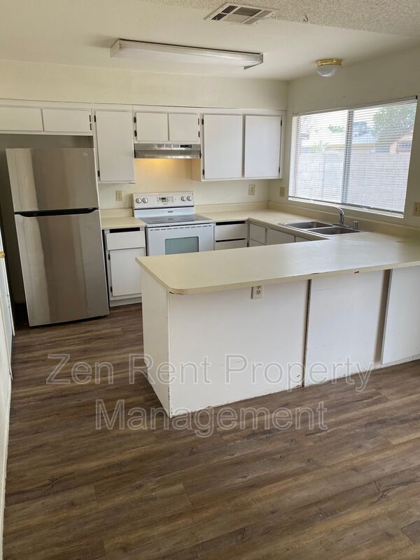 Single Level Glendale Gem property image