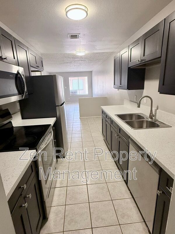 Newly Renovated 2Bd 1Bth in Mesa, AZ! Free App Fee upon signed lease! property image