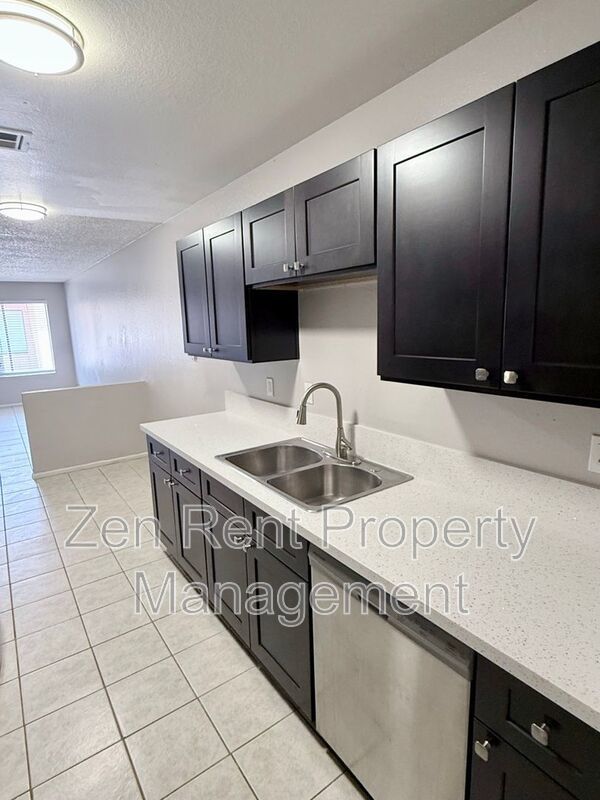 Newly Renovated 2Bd 1Bth in Mesa, AZ! Free App Fee upon signed lease! property image
