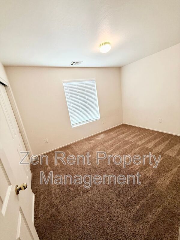 Beautiful Home in The Gardens- Free App Fee* property image