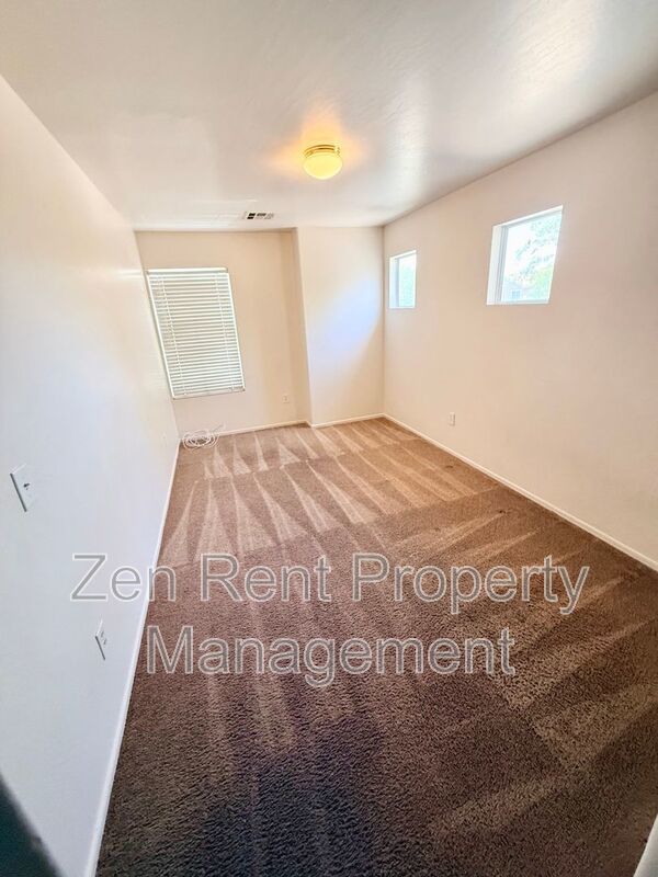 Beautiful Home in The Gardens- Free App Fee* property image