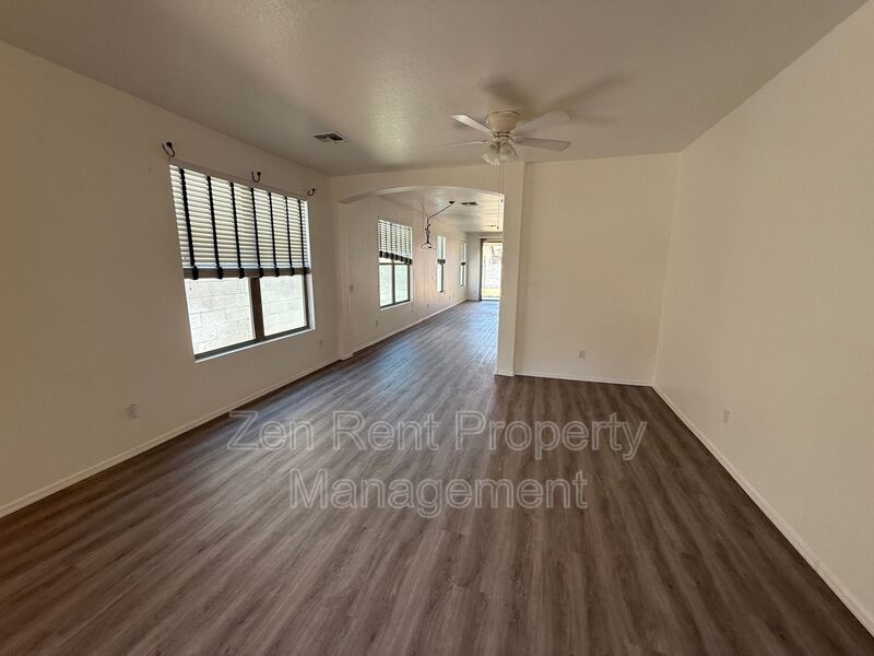 Beautiful Modern Home in San Tan Heights property image