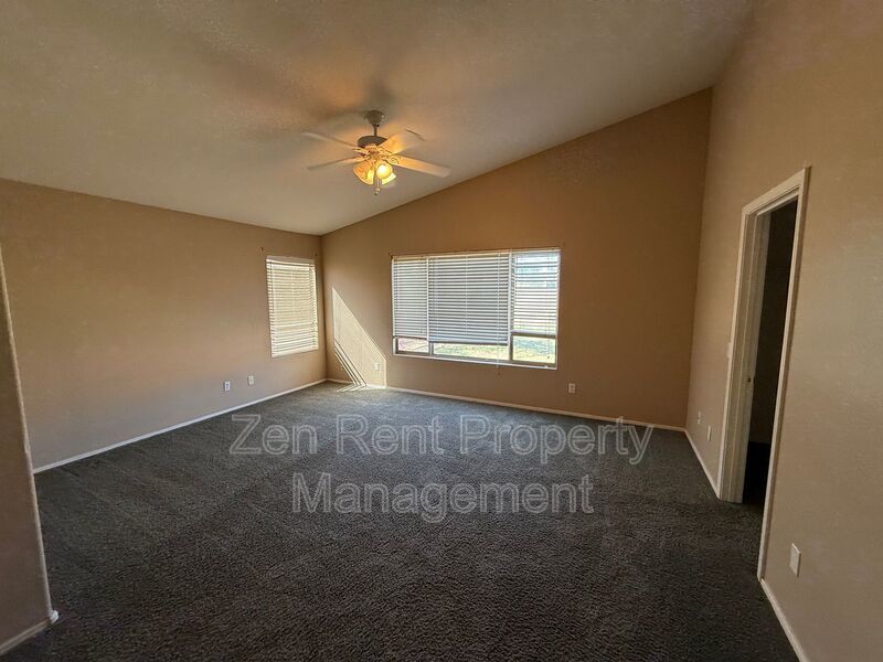 Beautiful 3 Bed, 2 Bath Home In Mesa! property image